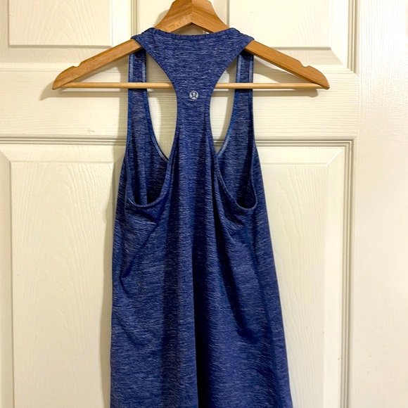 Lulu lemon tank in prestigious condition. Only worn twice. Size 10. - Picture 3 of 4